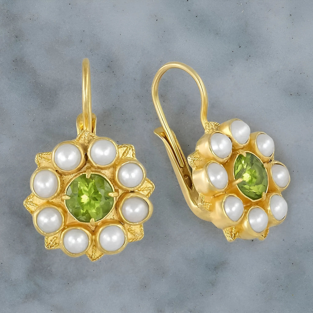 Retro golden flower design fashion earrings for women with gold electroplated finish