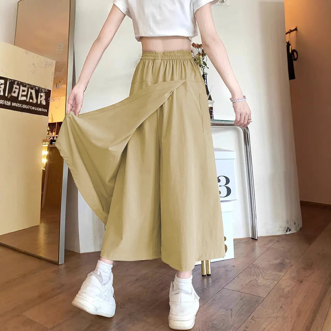 Camel-colour women's wide-leg skirt with elastic waist and quilted texture