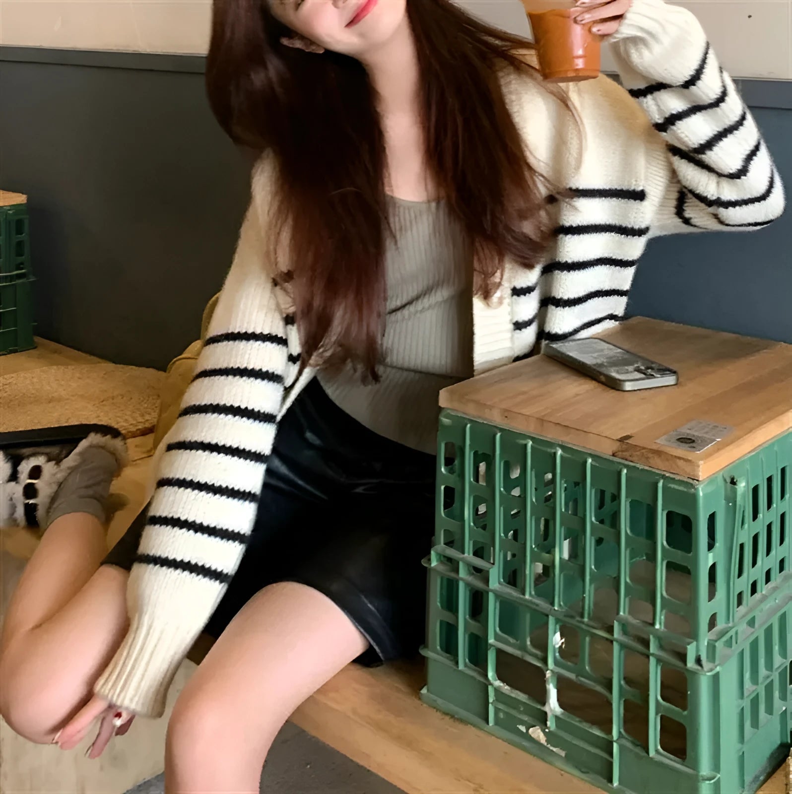Button-front collar cardigan sweater with a 3D pattern in a casual style