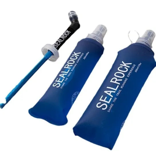 A portable plastic drinking straw with a suction tube for outdoor mountain climbing and biking.