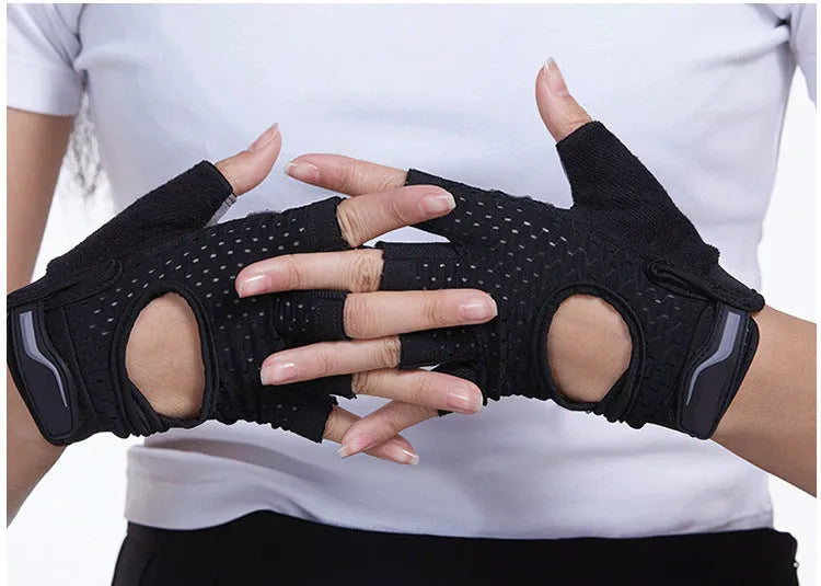 Nylon fitness gloves in black with wristband for dumbbell and horizontal bar training