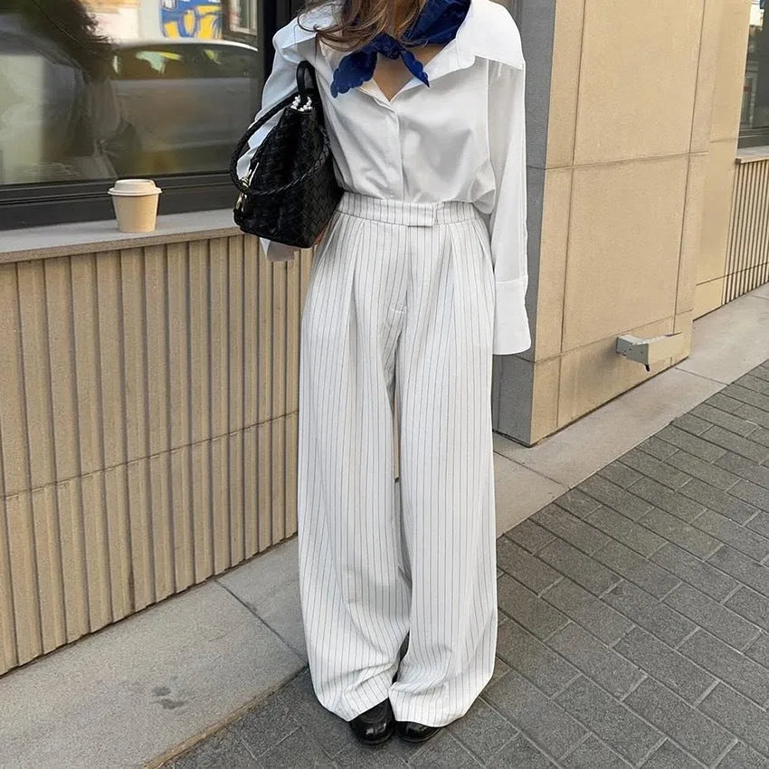White striped wide-leg women's trousers with front zipper fastening for commuting