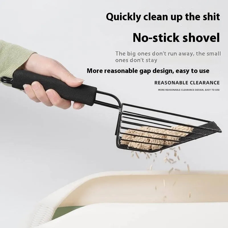 Black metal cat litter scoop with 0.8cm gap between tines