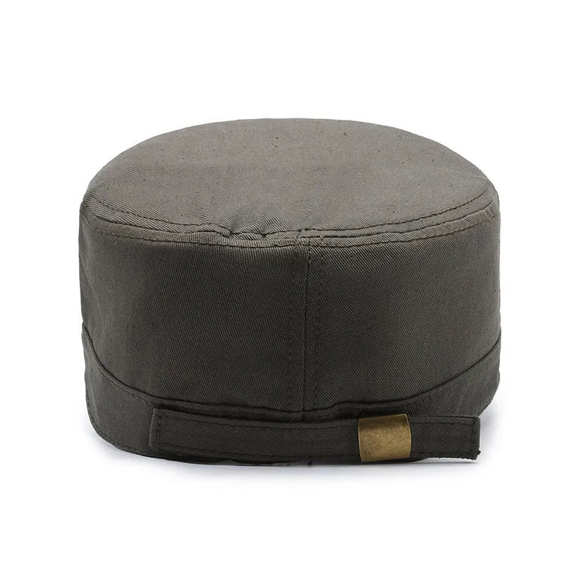 Men's flat-top cotton peaked cap with an adjustable strap in army green colour.