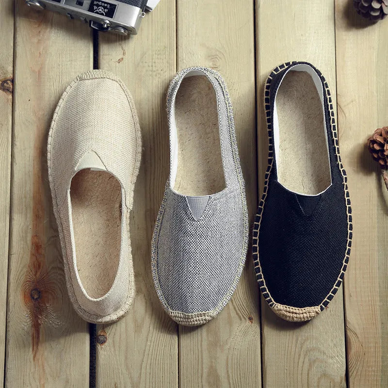 Men's casual canvas shoes in round toe design available in multiple colours