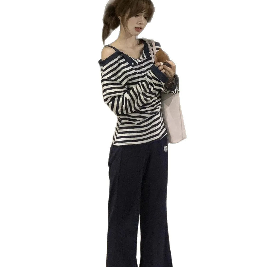Dark blue Korean-style women's oversized t-shirt with embroidery details and long sleeves