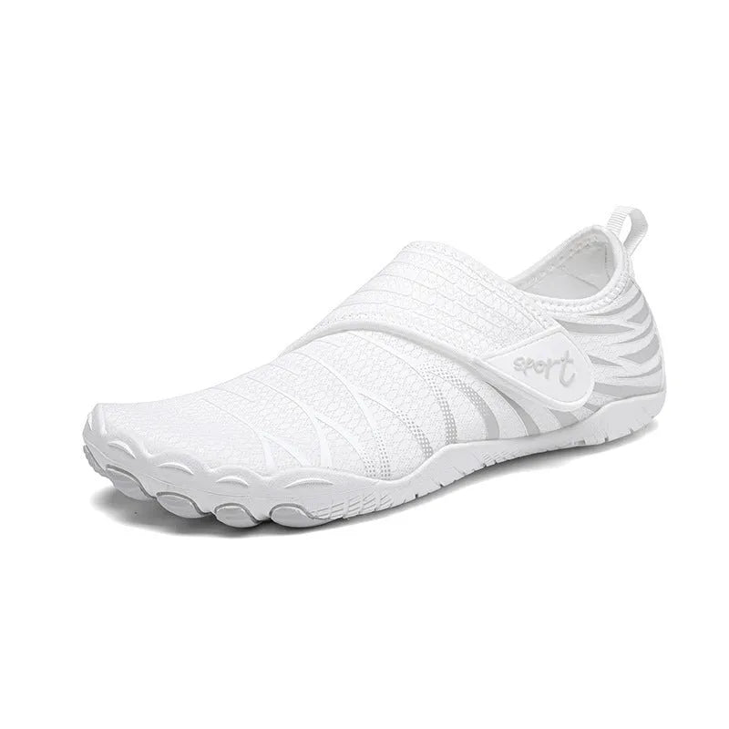 Unisex outdoor wading shoes with mesh upper, rubber sole, Velcro closure, low-top design
