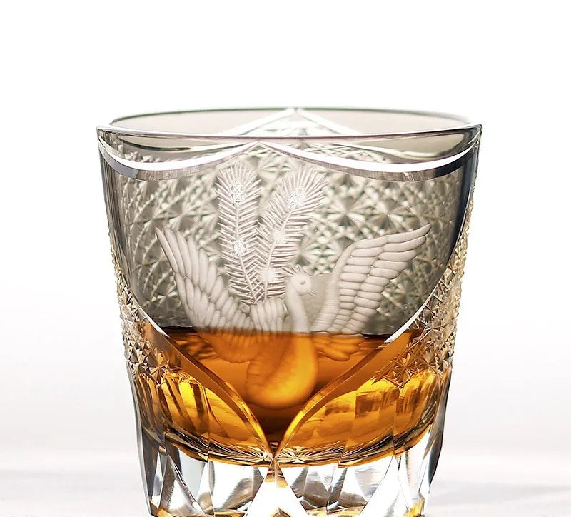 Japanese-style hand-carved crystal glass whiskey cup with wooden box in retro luxury design