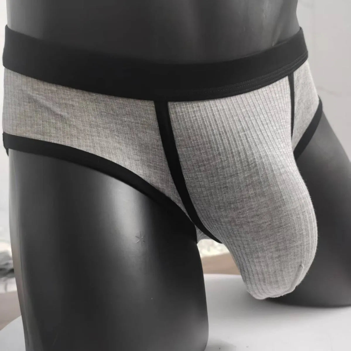 Men's triangle U-shaped big bag underwear in breathable viscose fabric showing colour options