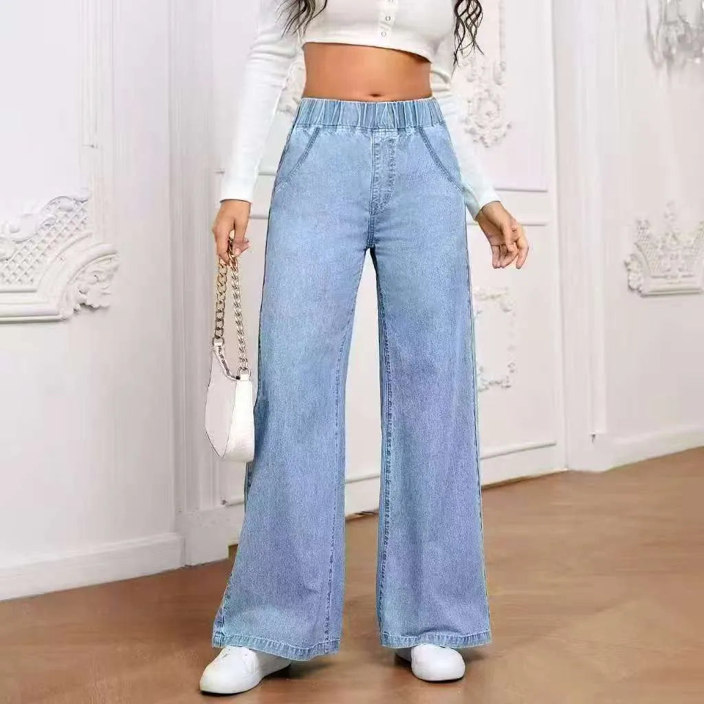 Light blue washed wide-leg jeans with straight cut and zip placket closure