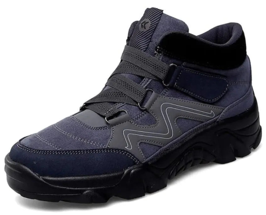Men's casual leather and synthetic shoes in black, shown in a larger size.