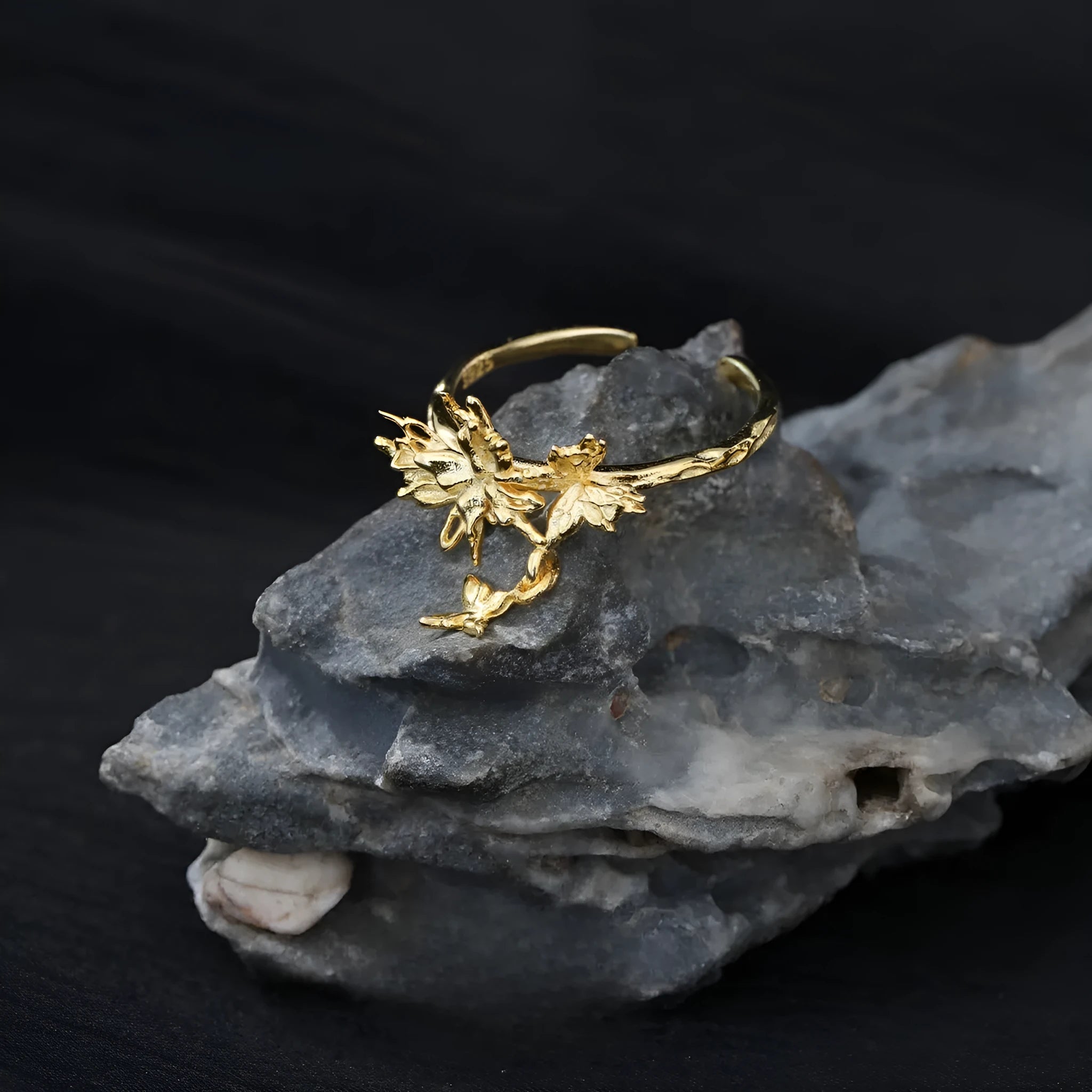 Women's adjustable silver butterfly ring with electroplated white gold or 18K gold colour finish