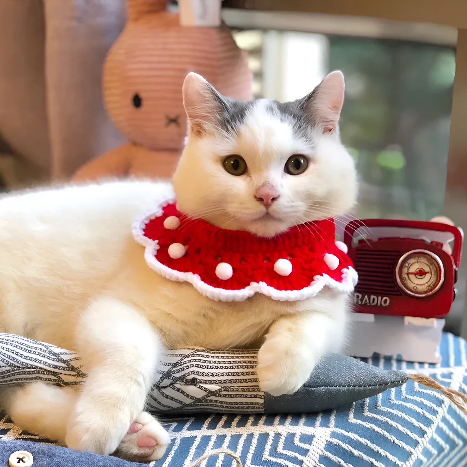 Cartoon pattern wool knitted pet collar for cats dogs rabbits in custom colours