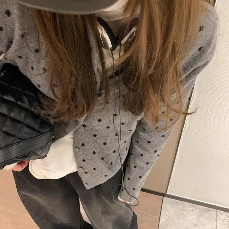 Women's Korean-style grey knitted cardigan with crocheted floral details and long sleeves for autumn wear
