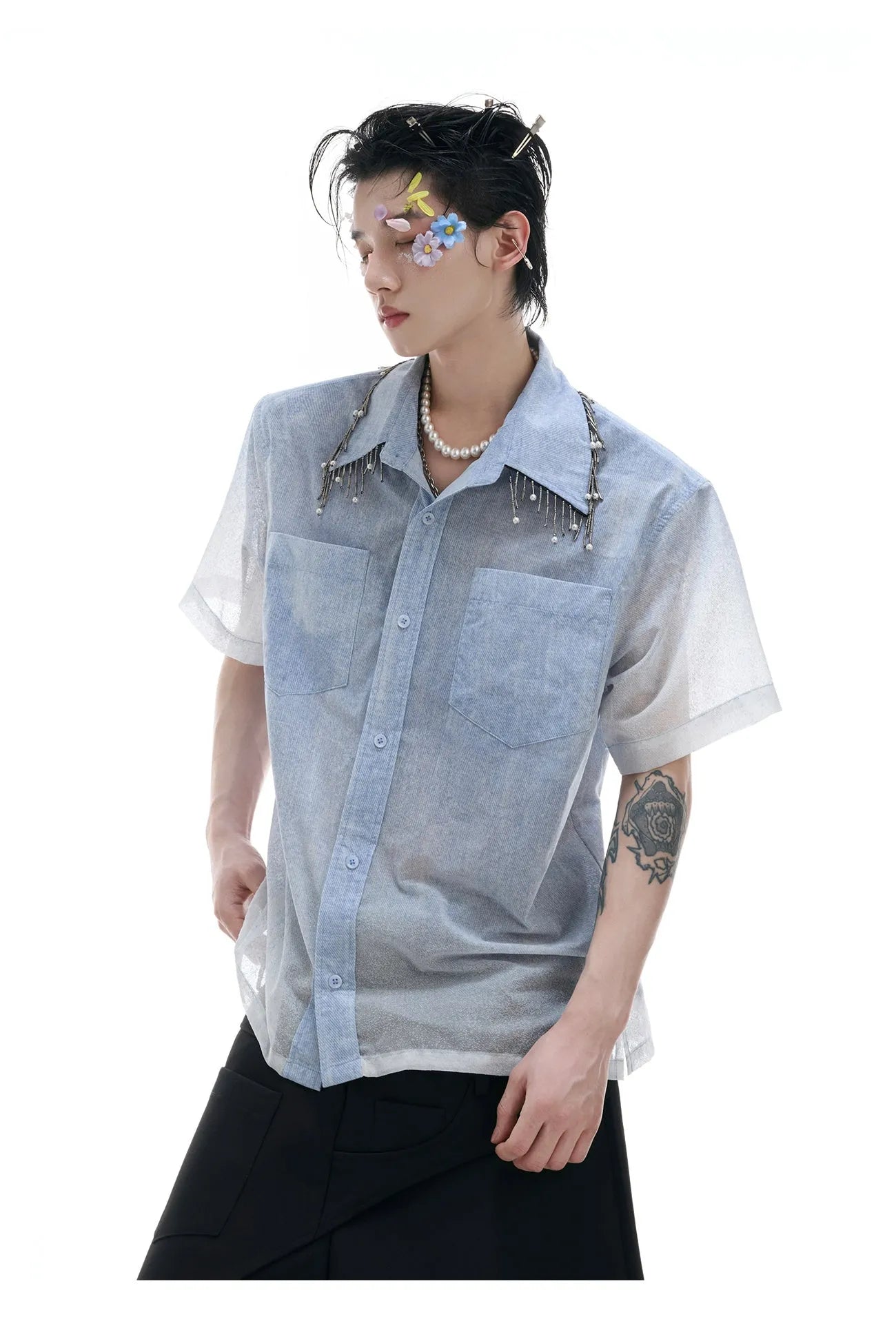 Men's blue and white gradient quilted shirt with loose fit and short sleeves
