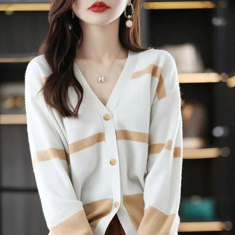 Women's striped V-neck knitted cardigan with button front in 3D pattern