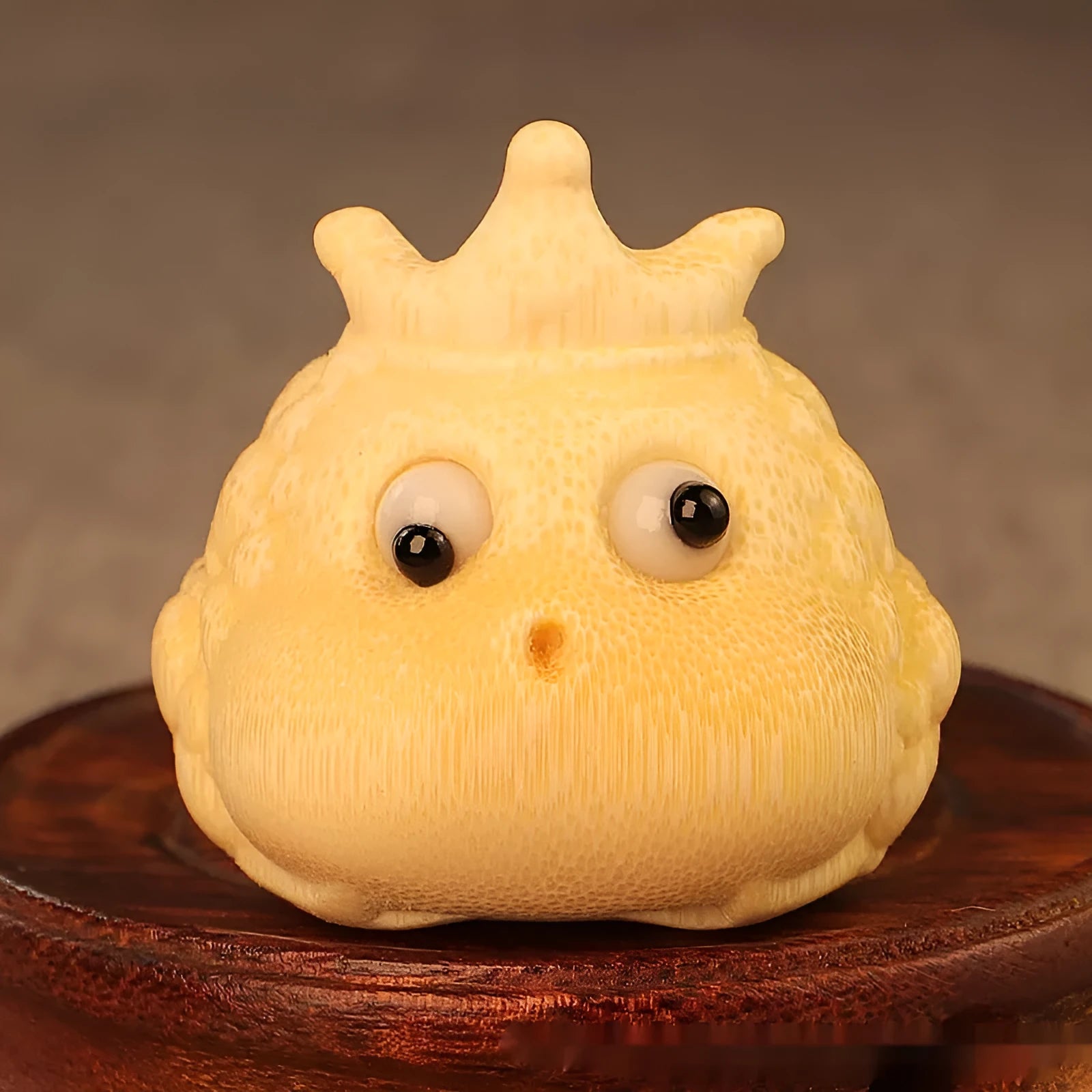 Solid bamboo carving of a cute crown princess toad ornament with 5.0 live eye size.