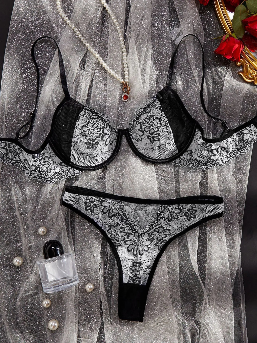 Women's black and white floral embroidered polyester three-point underwear suit set