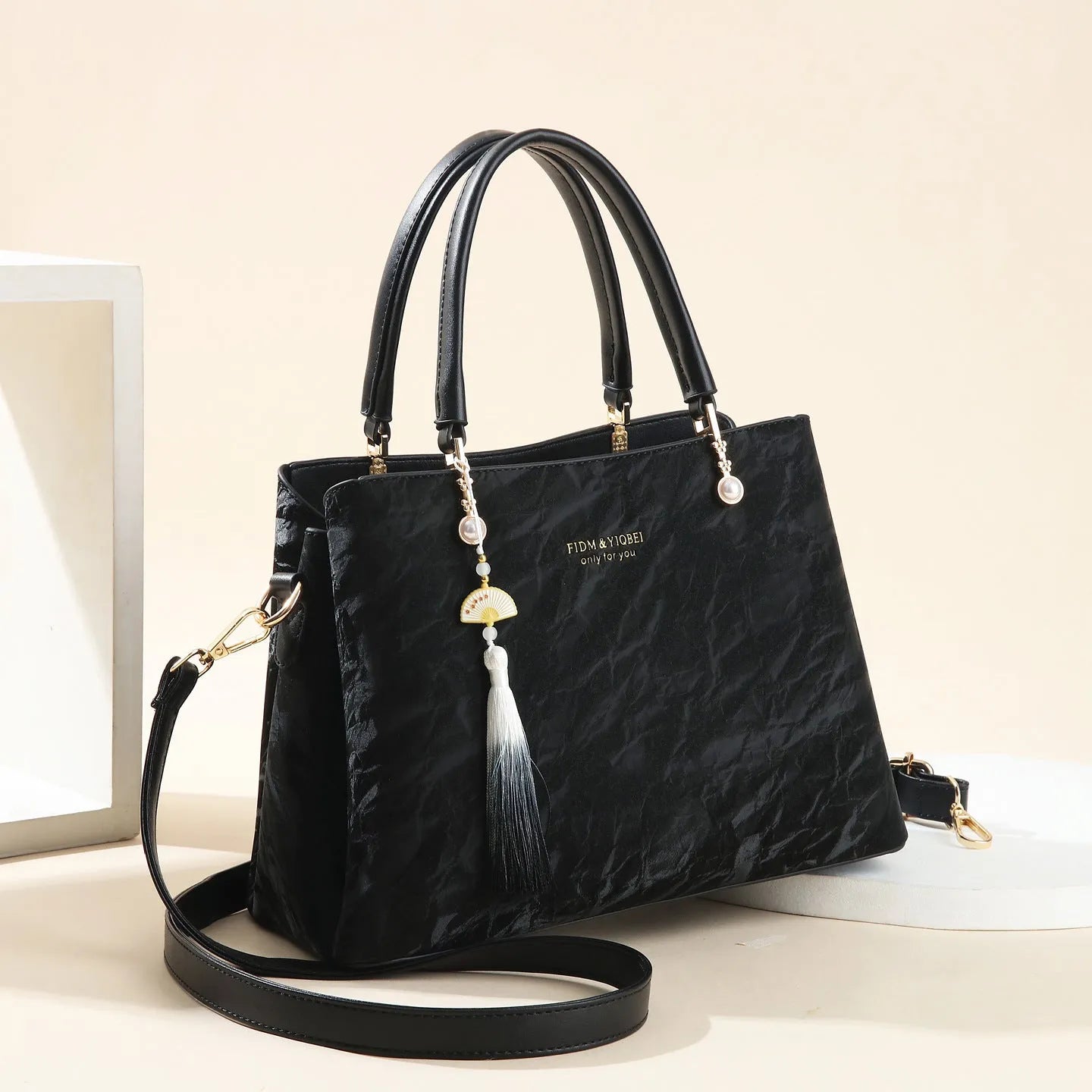 Fashion handheld versatile large capacity women's bag in PU leather, urban simplicity style, colour beige, with slit pocket