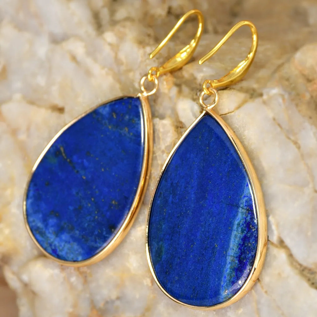 Women's retro-style drop earrings with a natural stone pendant in green aventurine on electroplated settings.