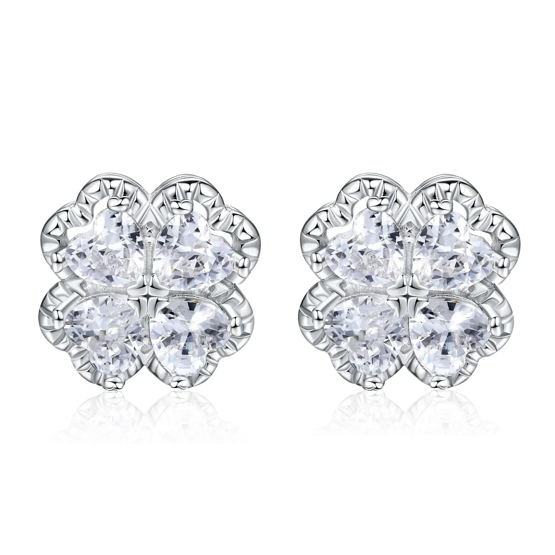 Pair of women's heart-shaped 925 silver earrings with four-leaf clover design and zircon stones.