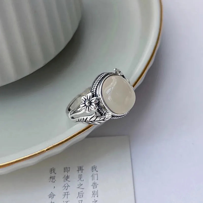 Adjustable vintage copper ring with imitation white chalcedony and U-shaped band design