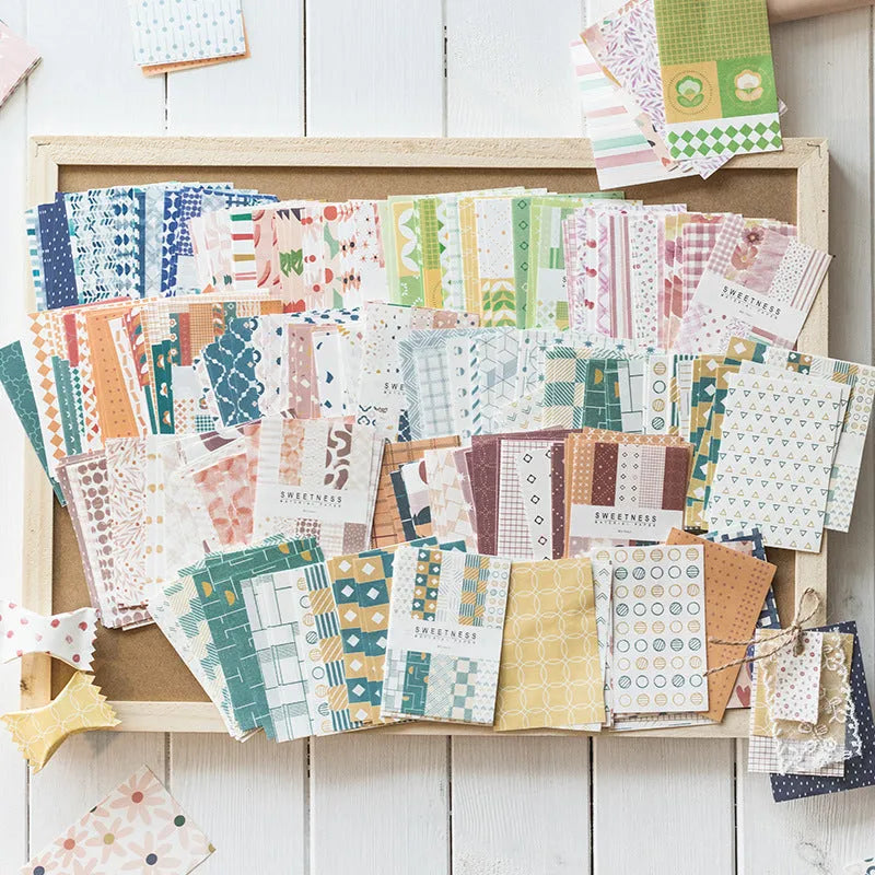 50 pieces of retro dessert-themed note paper in ten colours including caramel, strawberry, and blue fruit designs