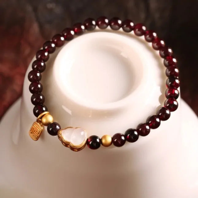 Women's Chinese-style gourd bracelet with imitation garnet beads and electroplated finish