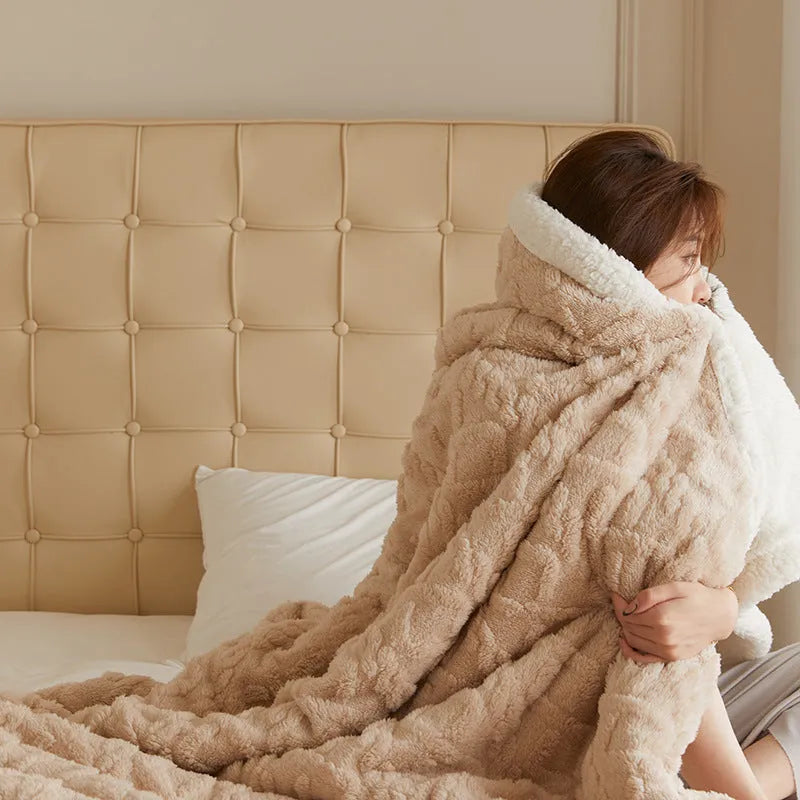 Taffeta thermal flannel blanket in tea green colour, 180x200cm size for autumn and winter warmth