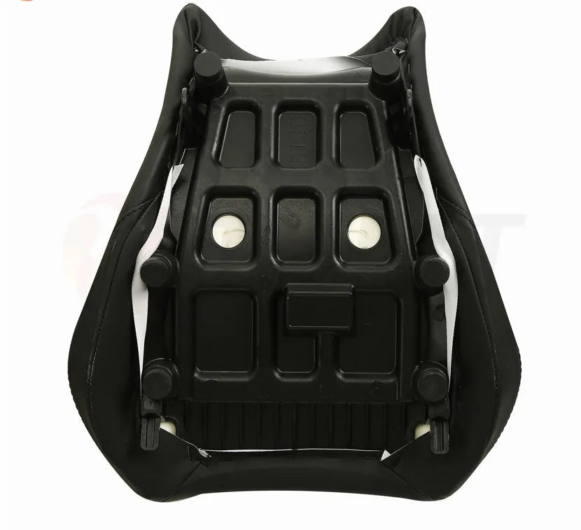 Suzuki GSXR1000 motorcycle with black PU leather seat covers fitted on the front and rear seats.