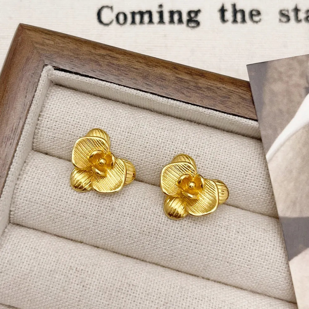 Copper flower earrings with electroplated gold or silver finish in retro style