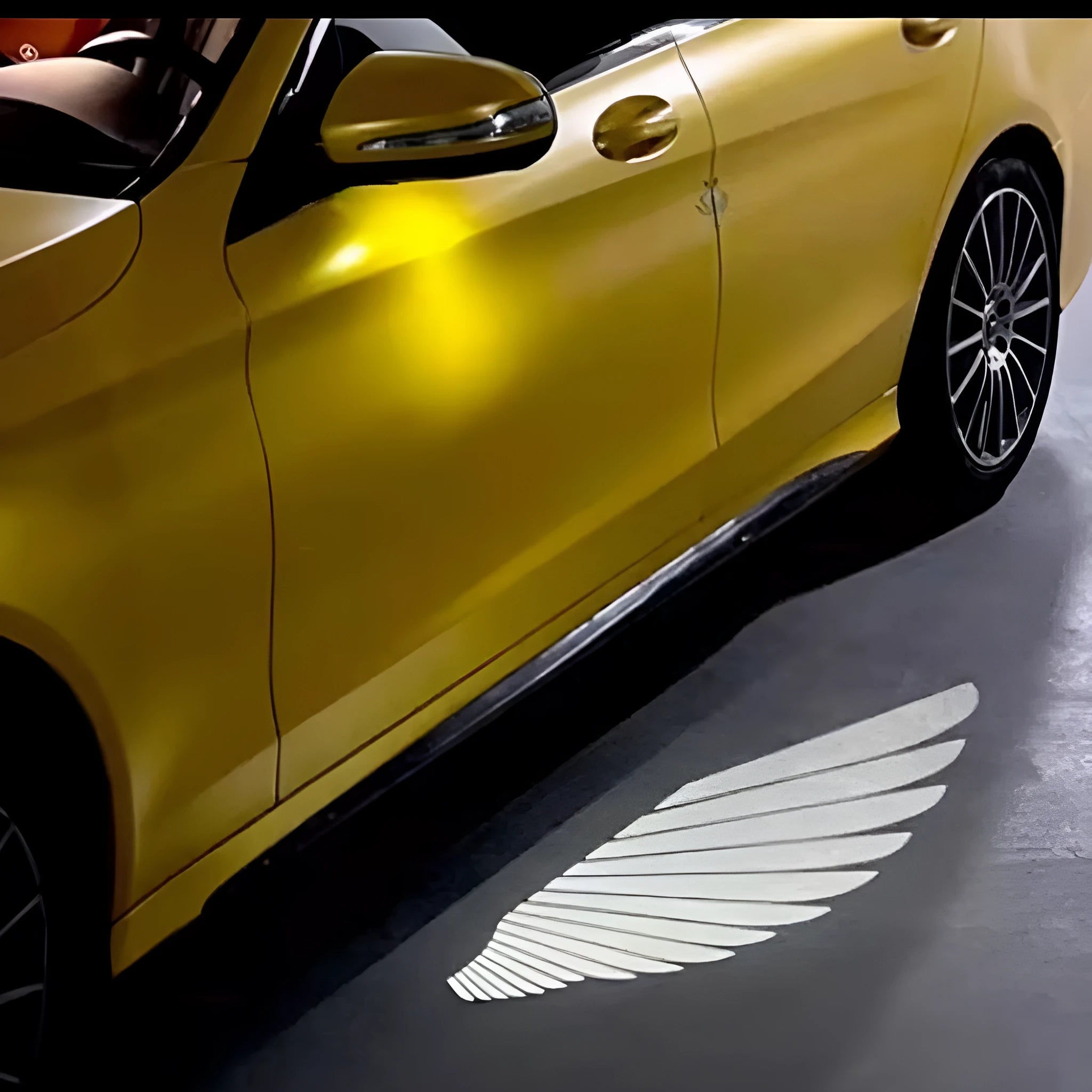 Car rearview mirror courtesy lamp with angel wings projection design in aluminium housing