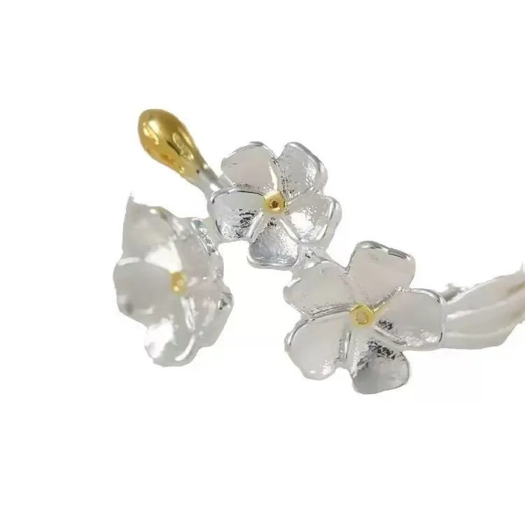 3D jasmine flower fashion ring with open mouth design and electroplated finish.