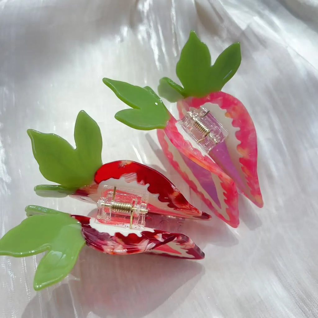 Red strawberry-shaped metal hairpin with pastoral style design