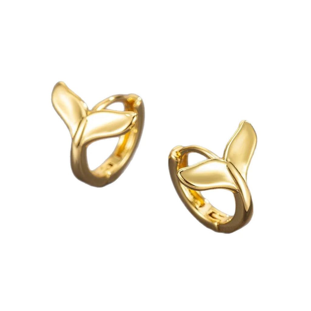 Women's fishtail design earrings in electroplated white gold or yellow gold colours