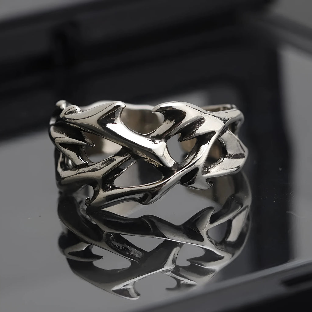 Adjustable copper ring with geometric thorn flower design in J2150 thorns colour