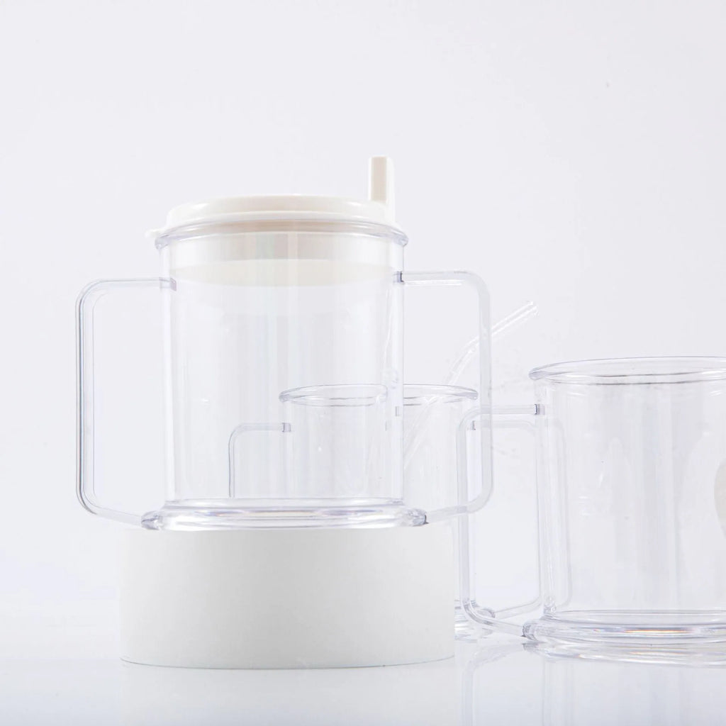 Transparent spill-proof drinking cup with solid colour finish and modern design