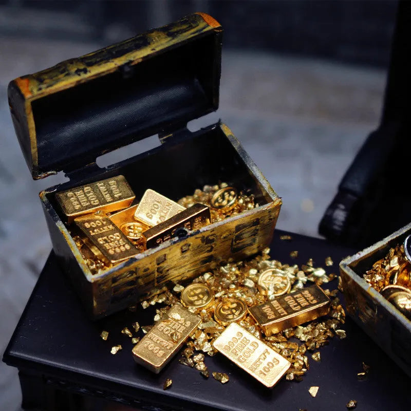 Alloy gold coin and gold bar miniature treasure ornaments for dollhouse displays.