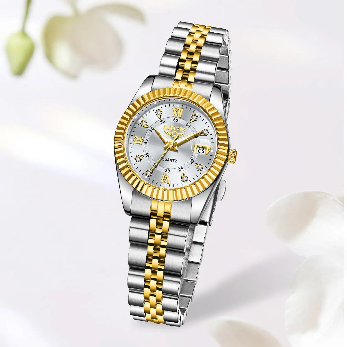 Waterproof quartz watch for couples in gold or silver colour options with a 10mm case.