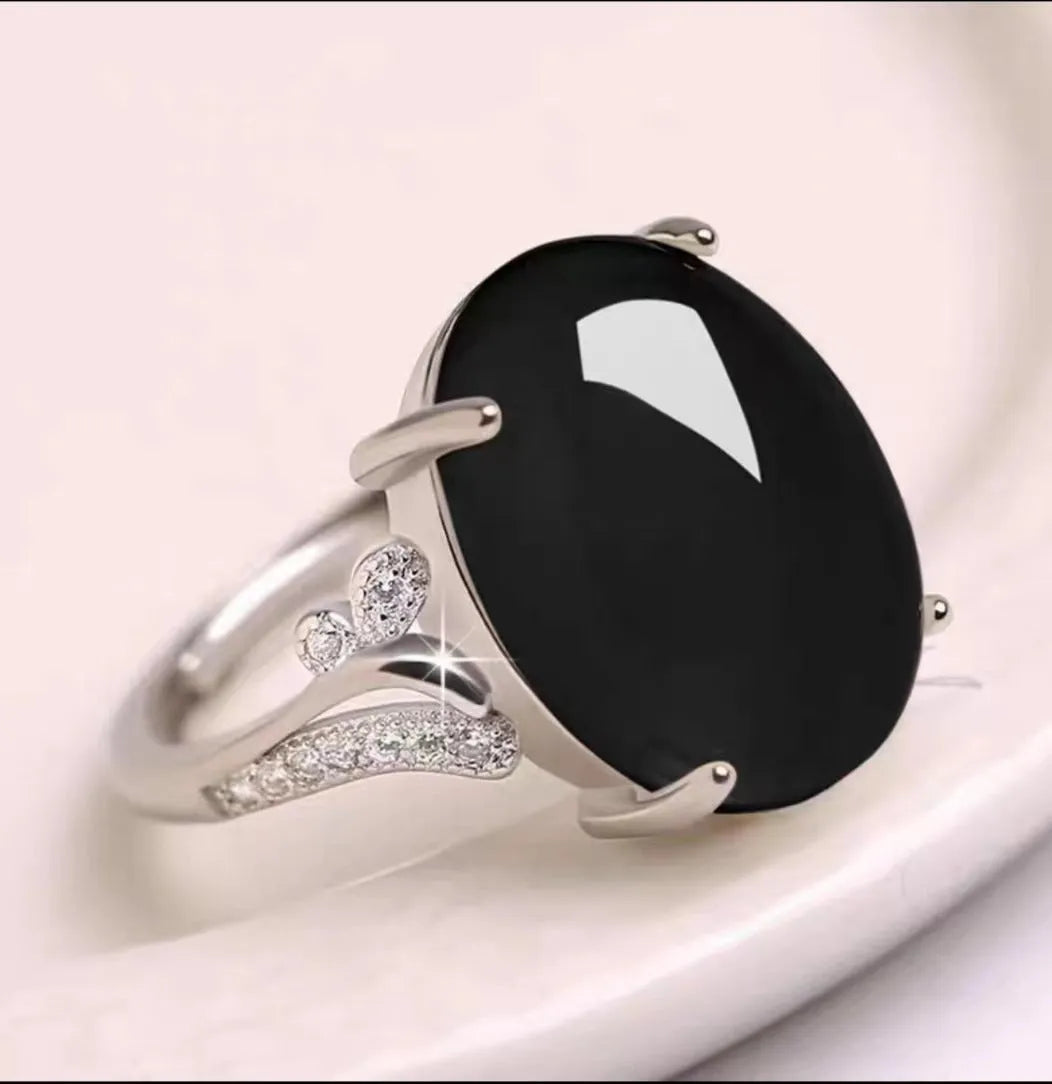 Adjustable geometric sapphire ring in ethnic style with alloy construction