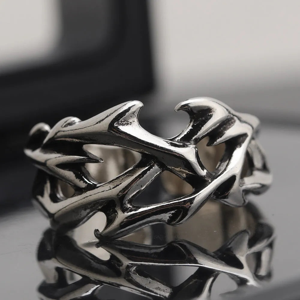 Adjustable copper ring with geometric thorn flower design in J2150 thorns colour