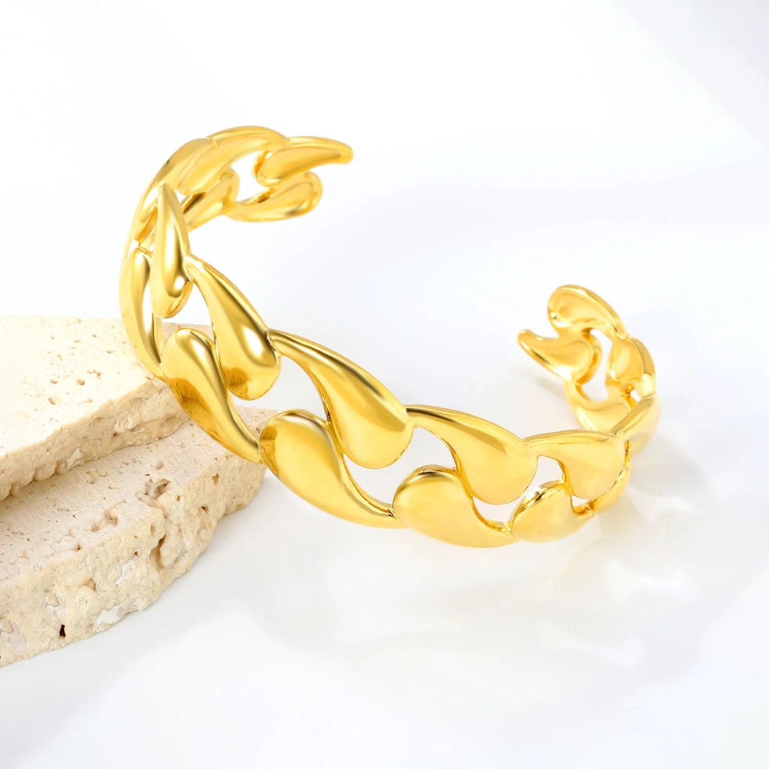 Women's stainless steel alloy bracelet with advanced European American trend styling in silver and gold colour variants