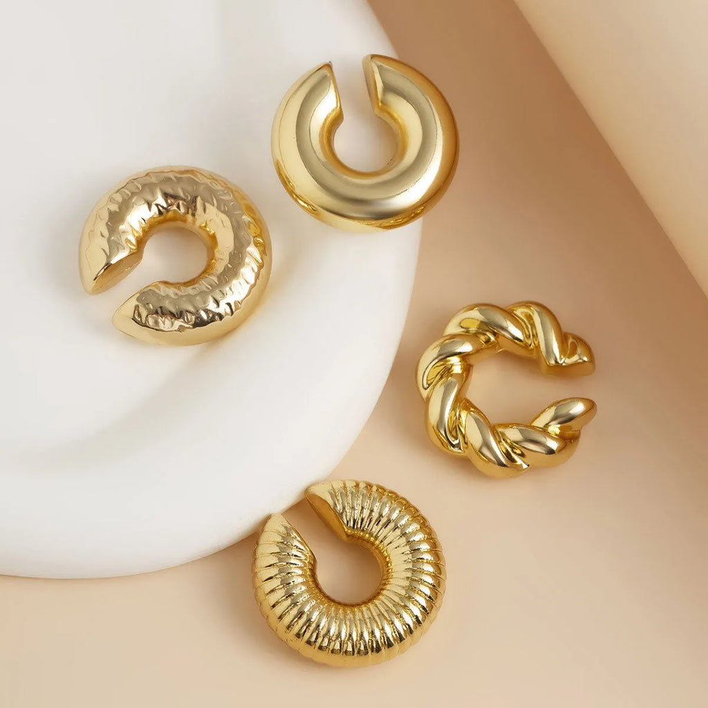 Set of four geometric non-pierced clip earrings for women in gold or silver ins style