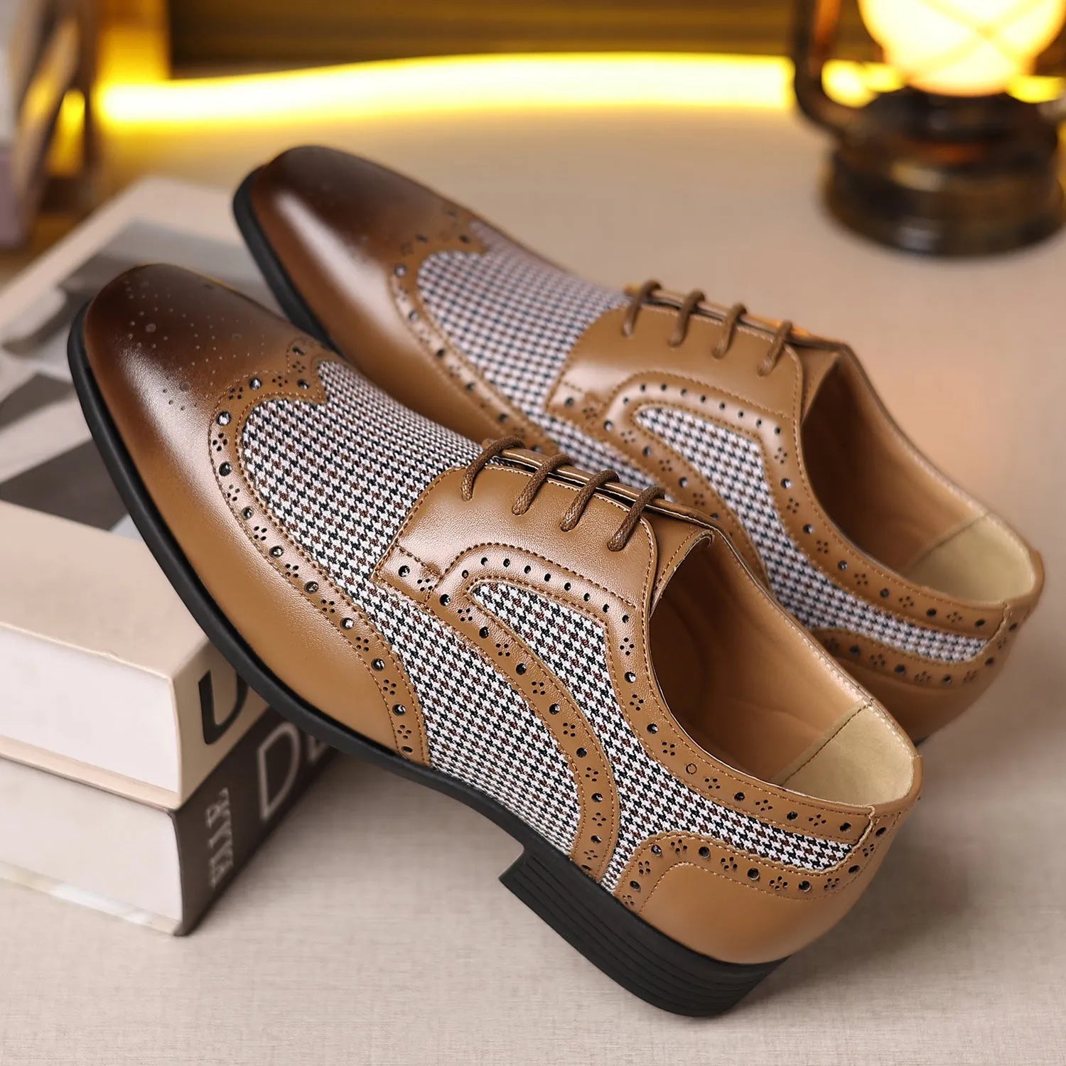 Men's black houndstooth plaid casual shoes with lace-up front and rubber sole.