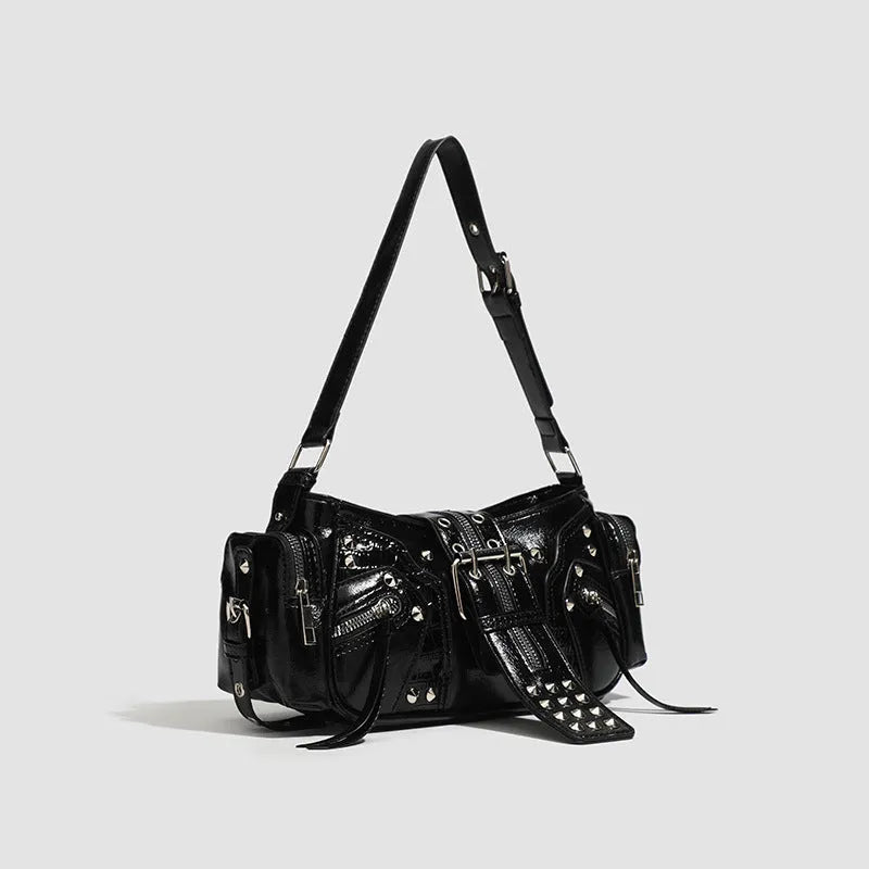 Black retro dumpling-shaped handbag with oil wax leather and multiple internal compartments