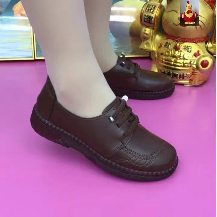 Soft leather women's low heel shoes in black, breathable PU upper, lace-up design