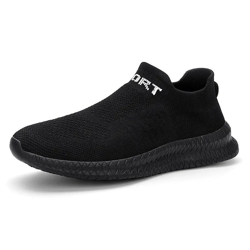 Men's low-top casual trainers in black with Flyknit upper and flat sole.