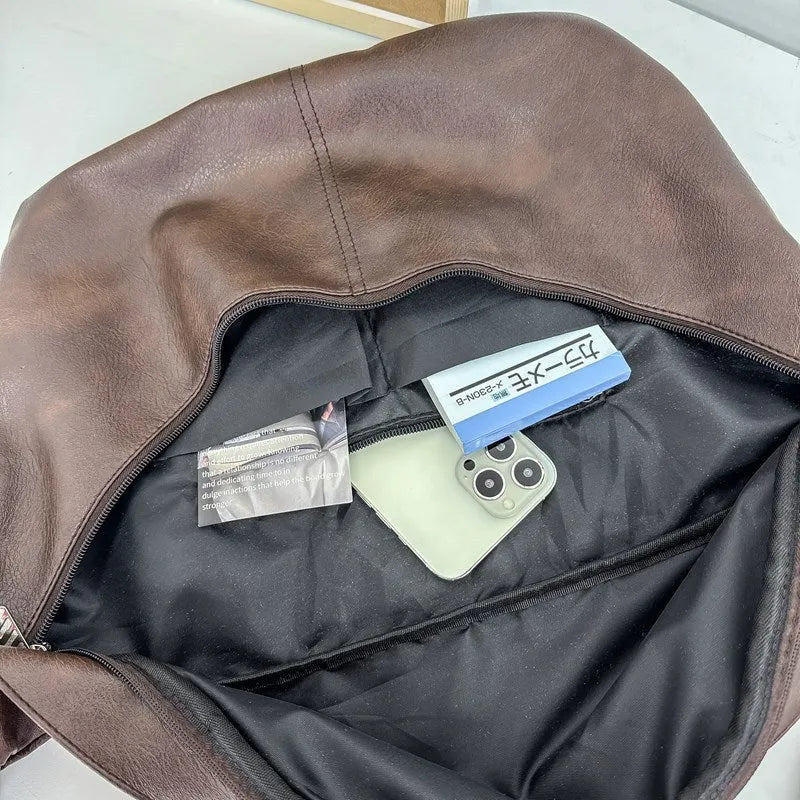 Retro fashion men's large capacity crossbody bag in PU material with waterproof properties