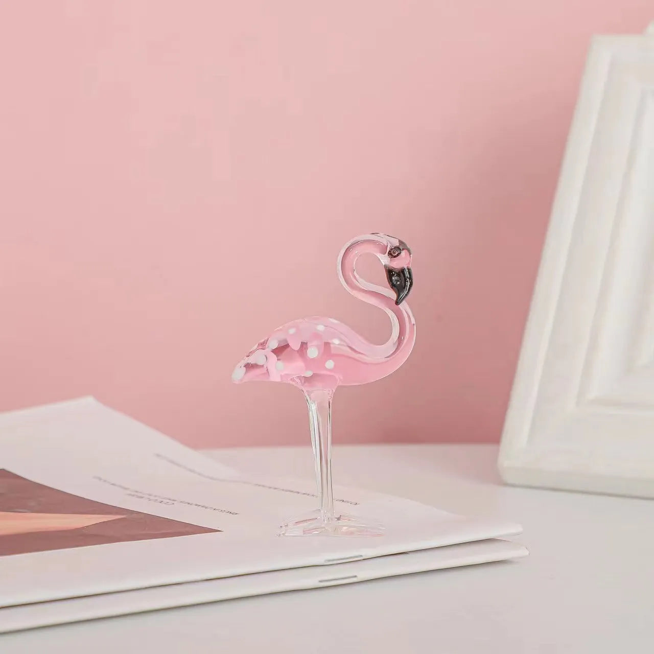 Pink flamingo crystal decorative sculpture on table in modern simple style