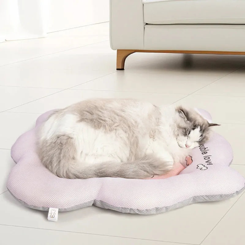 Green ice silk pet cooling mat for dogs and cats, shown with size label XL 85.75cm.